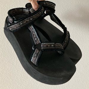 Teva Flatform Universal Sandals